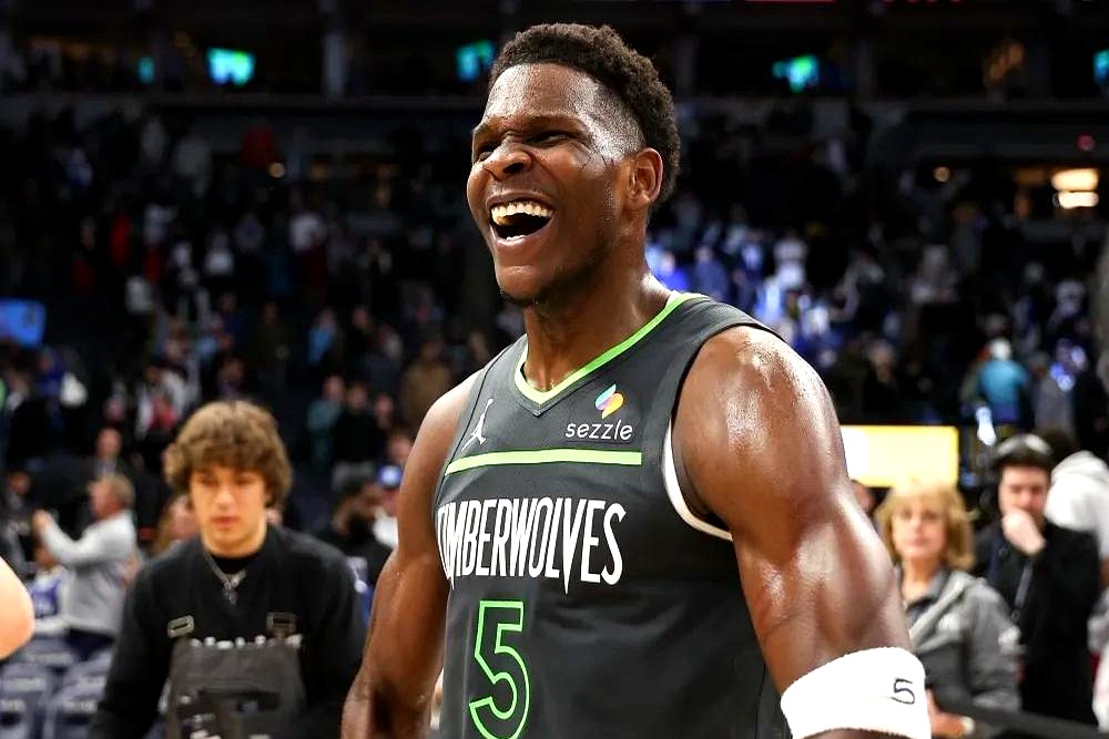 Doinb焦点对战,东契奇与90激战老鹰分钟,出色发挥胜负难料! Doinb焦点对战,东契奇与90激战老鹰分钟,出色发挥胜负难料!