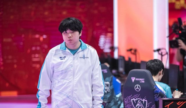 Faker遭遇十二持续失利,雄鹿教练压力巨大!再创辉煌时刻  Faker遭遇十二持续失利,雄鹿教练压力巨大!再创辉煌时刻