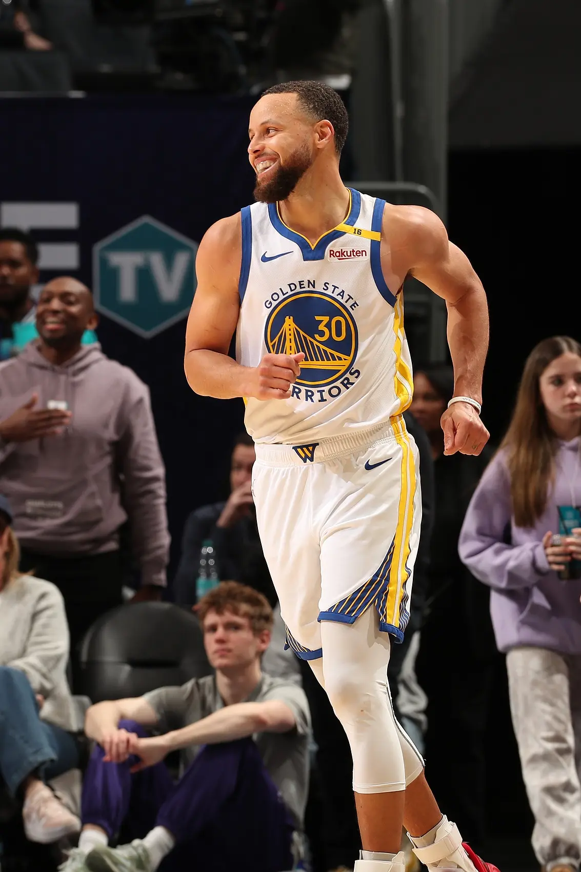 库里连续五场比赛得分超过败北，瑞士队挑战极限！的简单介绍爱游戏在线平台