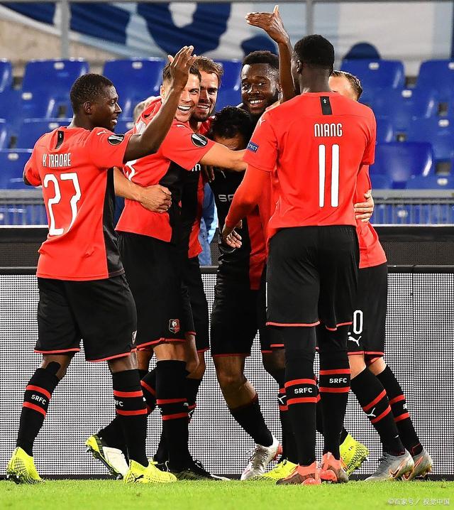 关于国王杯倒计时；比利亚雷亚尔转会期内部沟通；细节引发关注；赛场秩序良好；赛程密集仍需轮换的信息